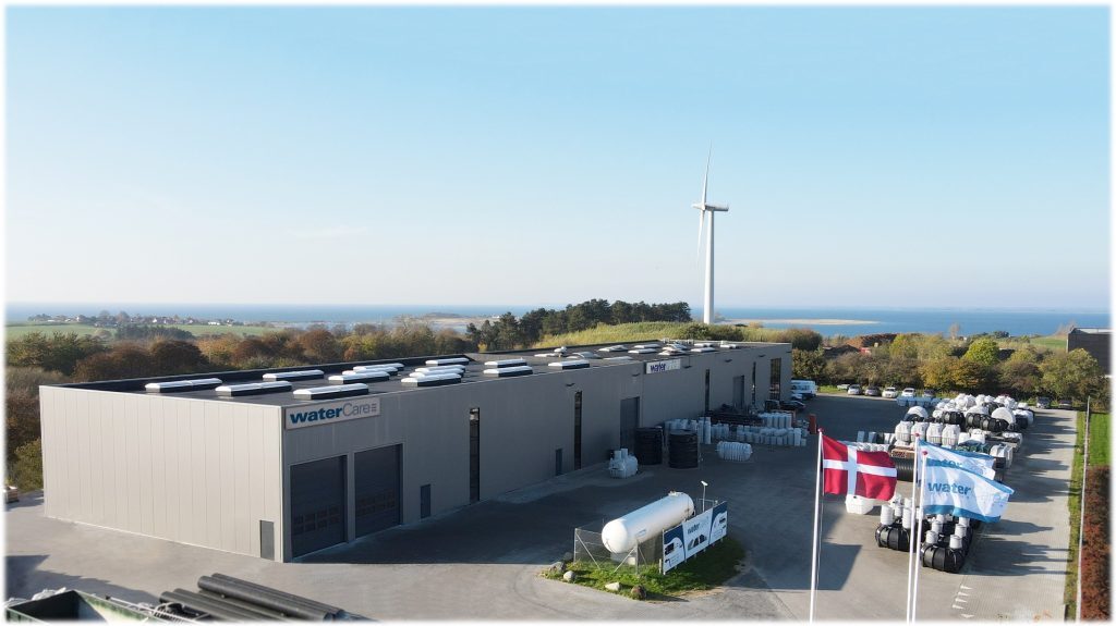 Dansk produktionsanläggning för regnvattenåtervinningssystem.