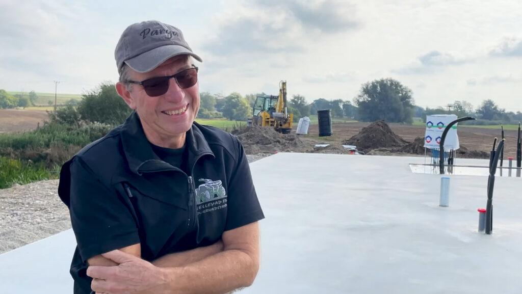 Per installerar sitt tredje ACT Bioreningsverk YouTube(2)